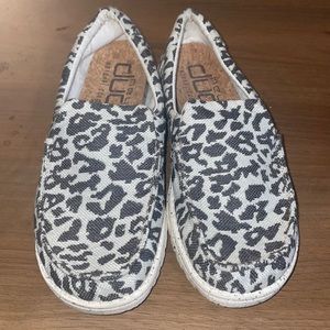 Cheetah Grey Hey Dude